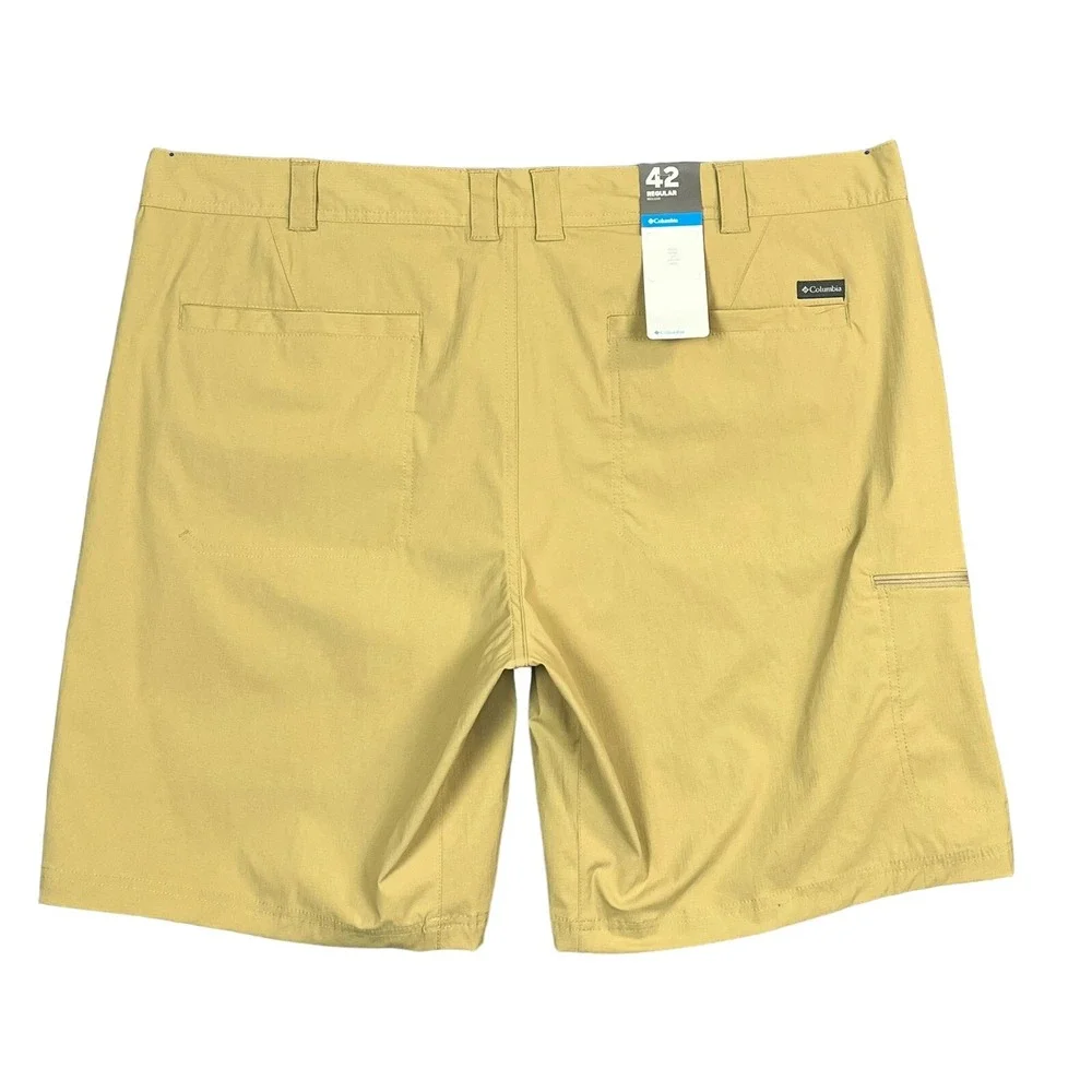 Columbia Men's Chino Shorts Size 42 Tan Khaki Nylon Omni Shield Moisture-wicking